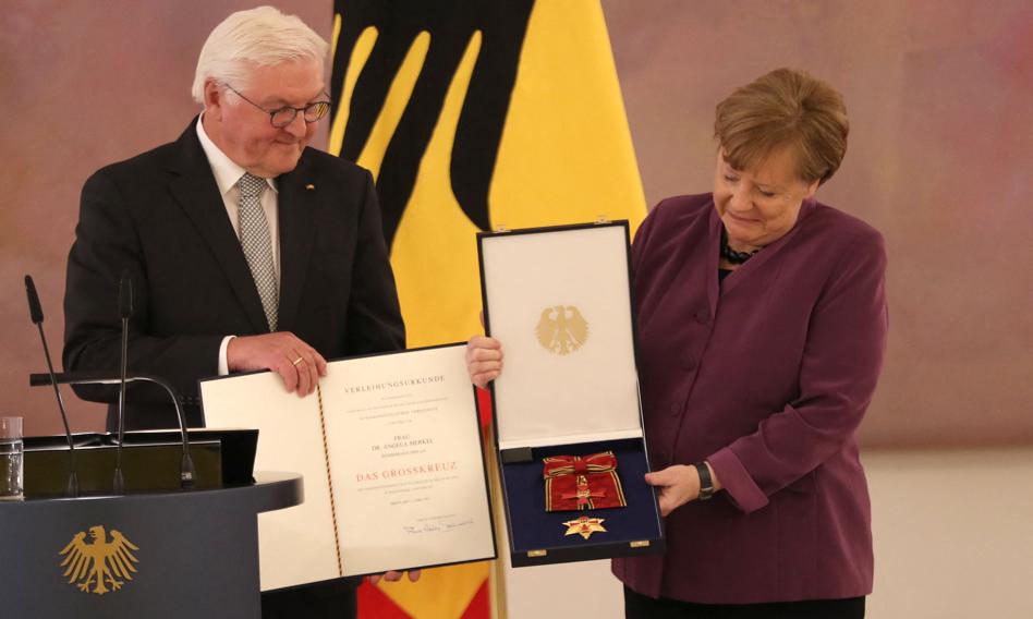 Angela Merkel uhonorowana najwyższym odznaczeniem. Budzi w Niemczech kontrowersje
