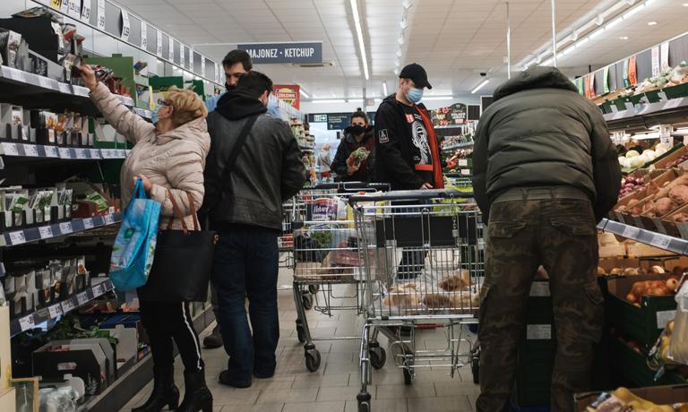 Češi útočí na polské obchody a čerpací stanice