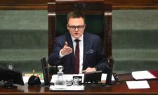 Nieruchomości i kredyty. Oto co ma nowy marszałek Sejmu