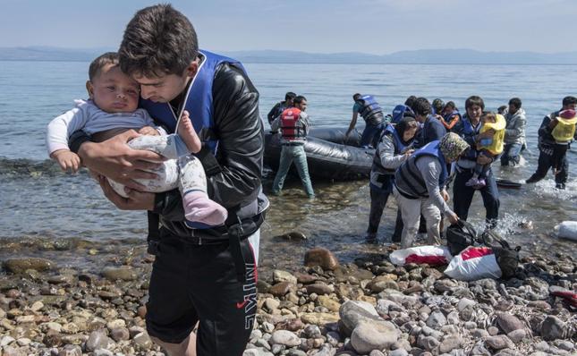 Imigranci z Afganistanu przybyli na grecką wyspę Lesbos