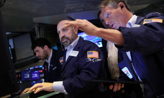 Wall Street przerywa passę spadków. Inwestorzy wierzą w pokój USA z Iranem