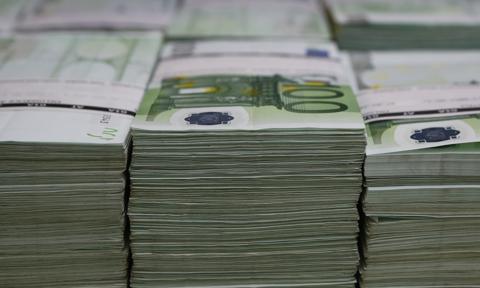 5 milionów euro w gotówce na wojskowym lotnisku. Akcja policji w Lizbonie