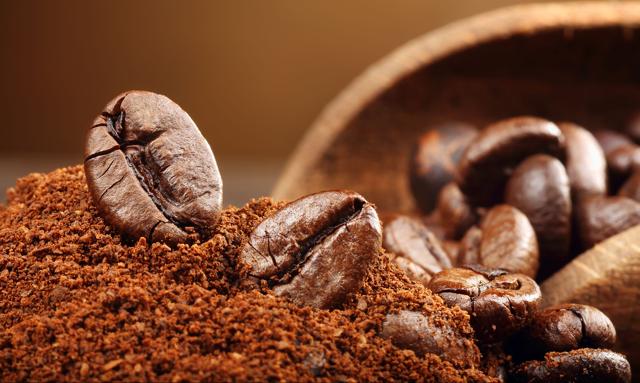 Pogoda, plony i podaż, czyli kawa i kakao na wykresie. Cenowy rollercoaster nie sprzyja inwestorom