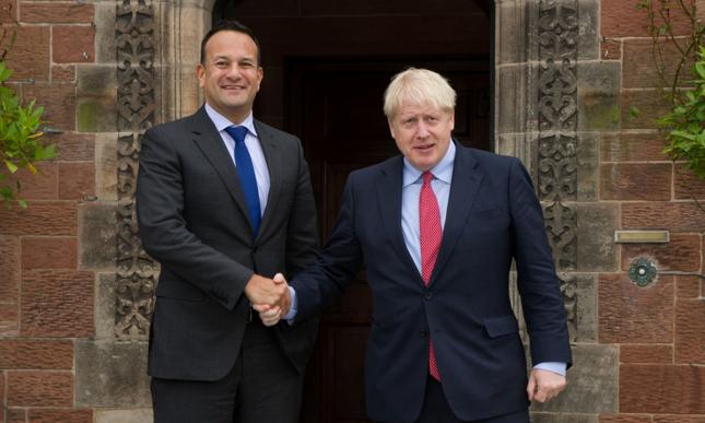 Premier Irlandii Leo Varadkar oraz premier Zjednoczonego Królestwa Boris Johnson
