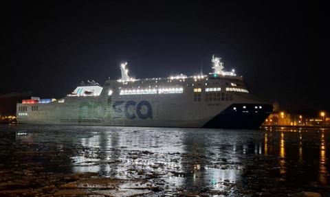 Sztorm na Bałtyku paraliżuje żeglugę. Unity Line i Polferries odwołują rejsy