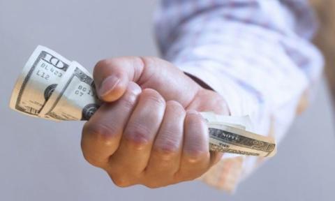 Mocny dolar, dno na funcie i wysoki kurs euro