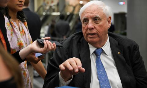 Majątek senatora Republikanów zajęty przez fiskusa. Były miliarder ma jednak plan