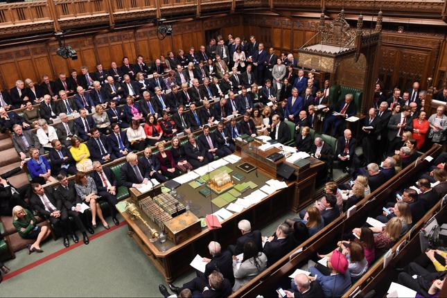 Posłowie Izby Gmin przegłosowali poprawkę przewidującą wstrzymanie poparcia dla umowy brexitu do czasu, gdy stosowne ustawy nie zostaną przyjęte i nie wejdą w życie.