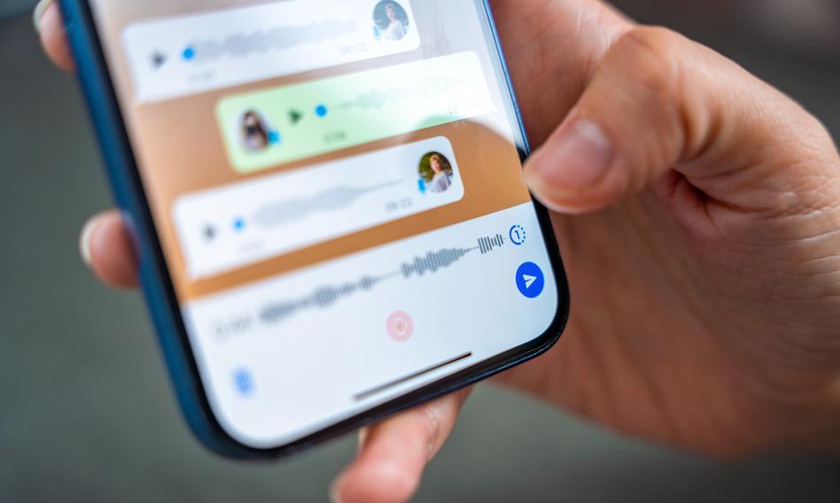 Dyscyplinują pracowników na Messengerze i WhatsAppie. Dino i Kaufland pod lupą