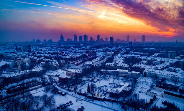 „Ceny mieszkań są przeszacowane”. Indeks urban.one kontynuuje spadek, zwłaszcza w Warszawie