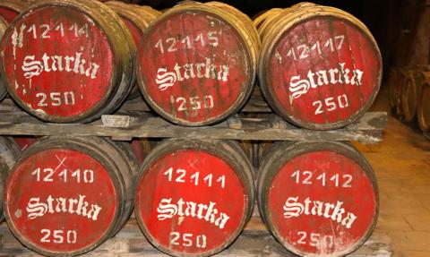 Dino uratuje "polską whisky"? Kto kupi perłę PRL-u po bankructwie