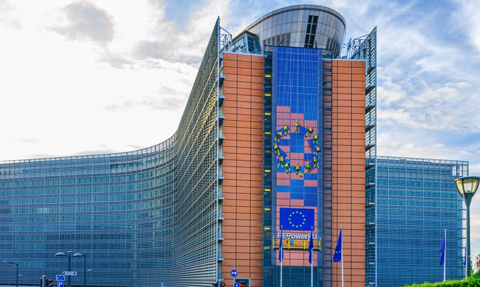 Podpisane i wysłane! Wniosek o 43,7 mld euro z programu SAFE już w Brukseli