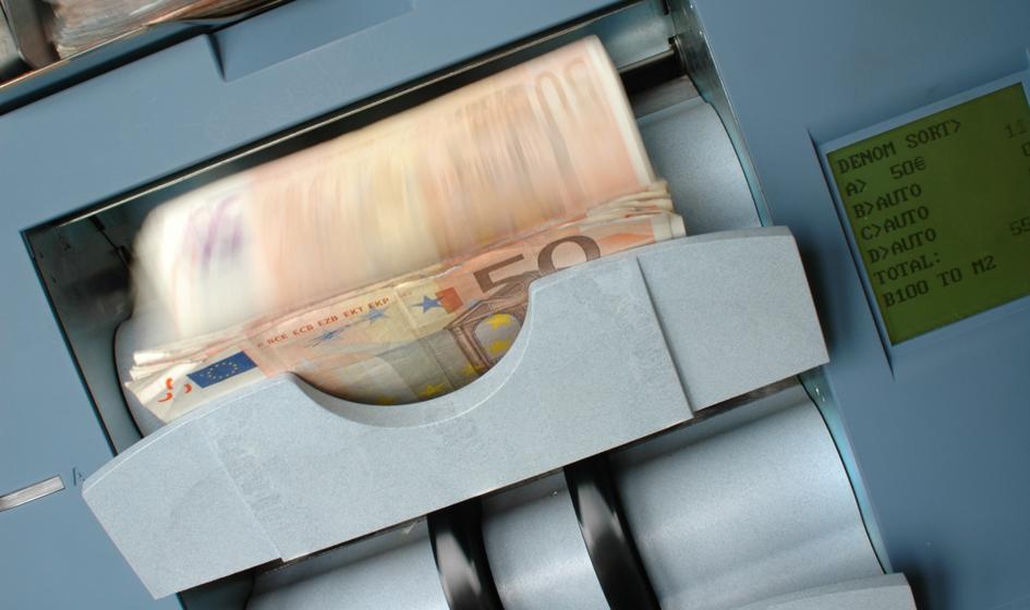 Sąd Hiszpanii prosi Szwajcarię o zwrot ponad 50 mln euro ukrytych przez polityków