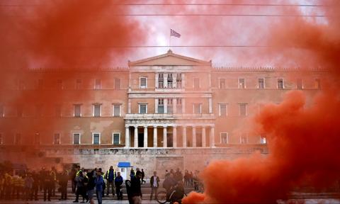Grecję czekają kolejne wybory. Tym razem powodem katastrofa kolejowa
