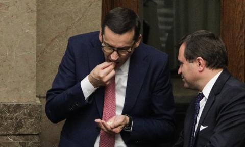 Tłusta dieta posłów? Tyle ton mięsa zamówi Kancelaria Sejmu