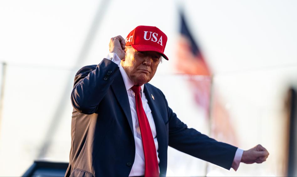 Prezes Sądu Najwyższego USA przyzwala na autorytarne zapędy Trumpa