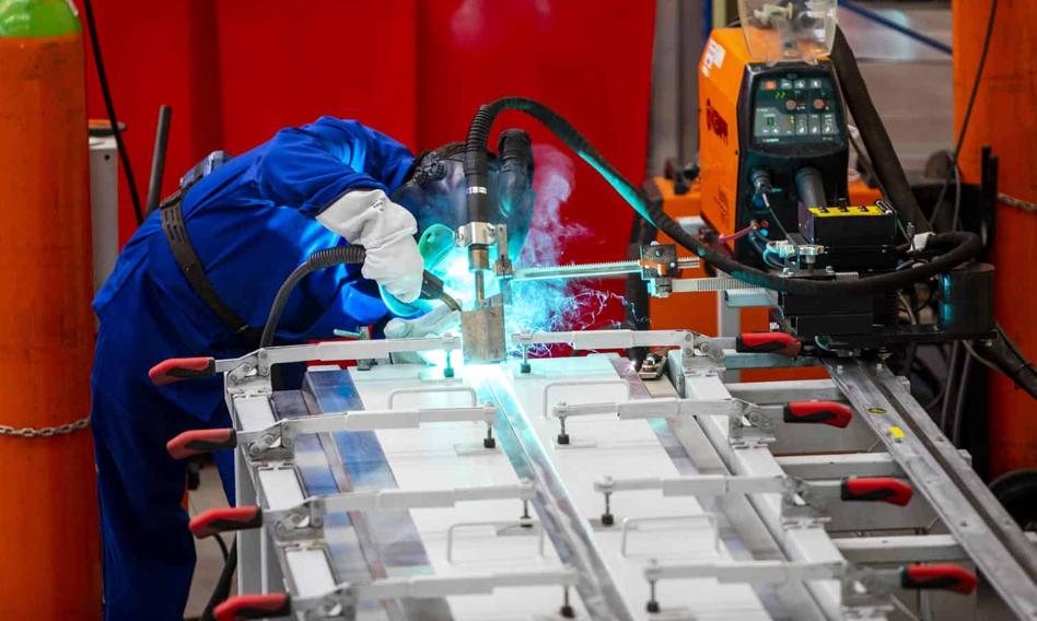 Grupa Kęty zakłada na II półr. wyższy poziom wydatków inwestycyjnych; w całym '25 ok. 300 mln zł