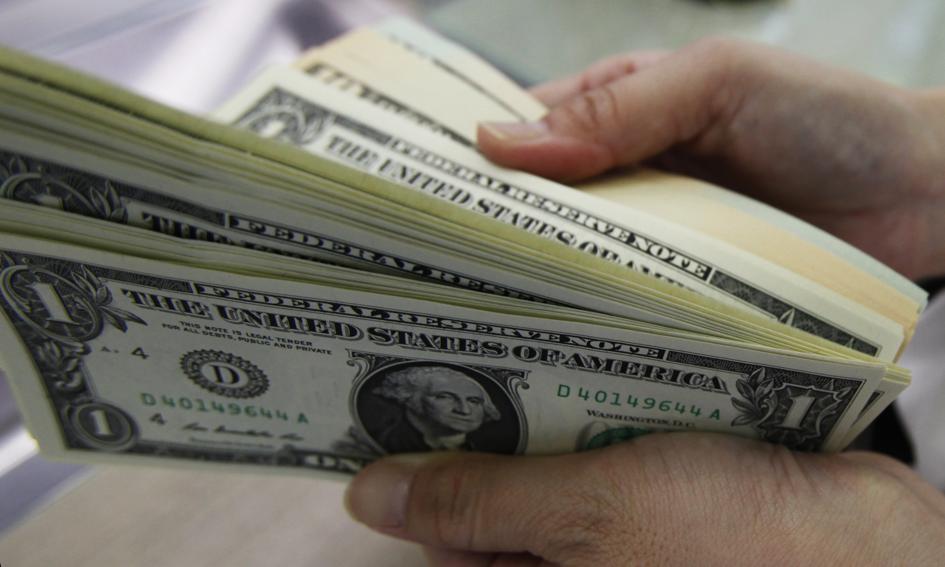 Prognoza walutowa: dolar będzie droższy, niż sądzono