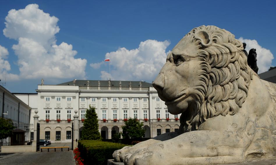 Trzaskowski zastąpi Dudę, Hołownia bije Morawieckiego. Kto nowym prezydentem?