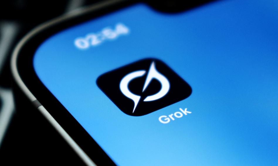 Skandal z Grokiem. AI Muska generowała pornografię, teraz funkcja trafia za paywall