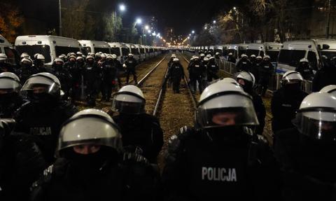 Tyle policję kosztowała ochrona Jarosława Kaczyńskiego. Szef MSWiA podał kwotę