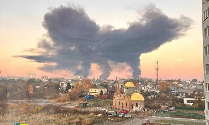 Apokaliptyczny widok. Rosyjska rafineria w ogniu po ataku dronów