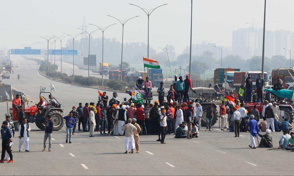 Tysiące protestujących rolników zablokowało autostrady w Indiach