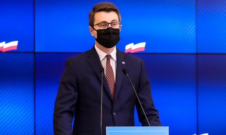 W środę informacje o obostrzeniach