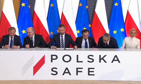 Umowa SAFE podpisana. Miliardy euro na zbrojenia trafią do Polski