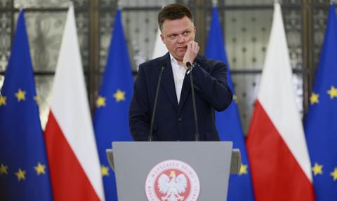 Ponad 80 proc. Polaków nie ufa Szymonowi Hołowni