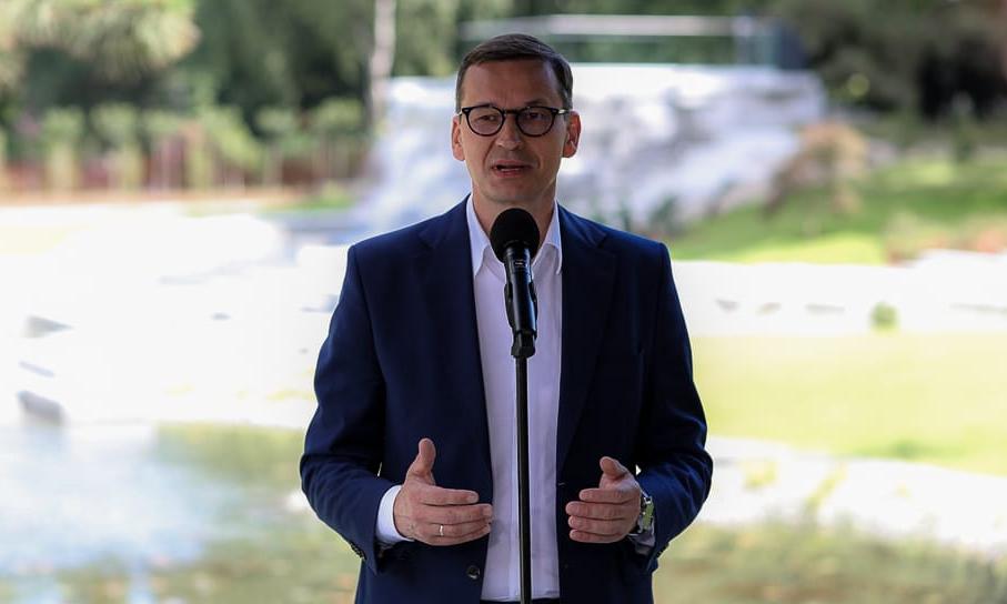 Premier Morawiecki obiecuje miliard złotych dla polskiej wsi