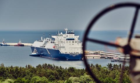 Trzecia z sześciu zaplanowanych na czerwiec dostaw LNG dotarła do Polski