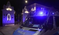 Nie wezwali policji, ale nagrywali filmiki. Policja zabezpieczy艂a nagrania w zwi膮zku z zab贸jstwem na UW