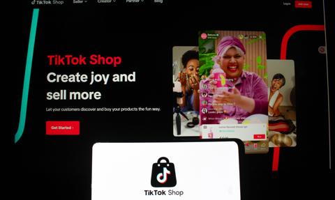 TikTok wprowadza zakupy w Polsce. Konkurencja dla chińskich platform i Allegro?