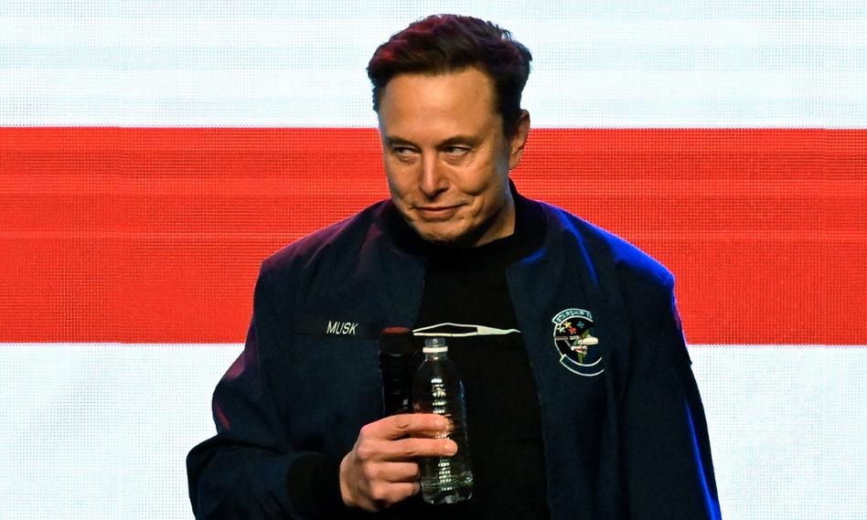MAGA kontra Dolina Krzemowa. Musk wyzywa doradcę Trumpa od kretynów