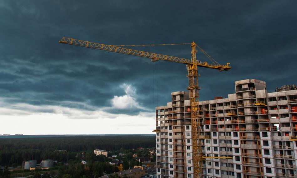 Tąpnięcie w mieszkaniówce. Wiosna w pełni, a deweloperzy odpuszczają nowe budowy