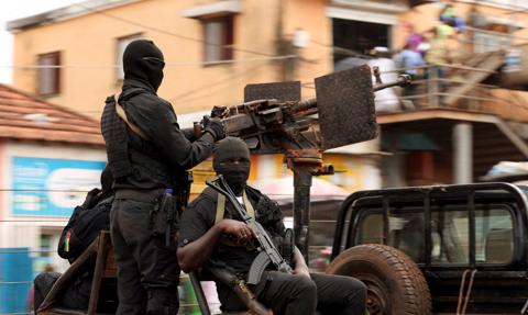 Pucz wojskowy w Gwinea Bissau. Jego przywódca zaprzysiężony na tymczasowego prezydenta