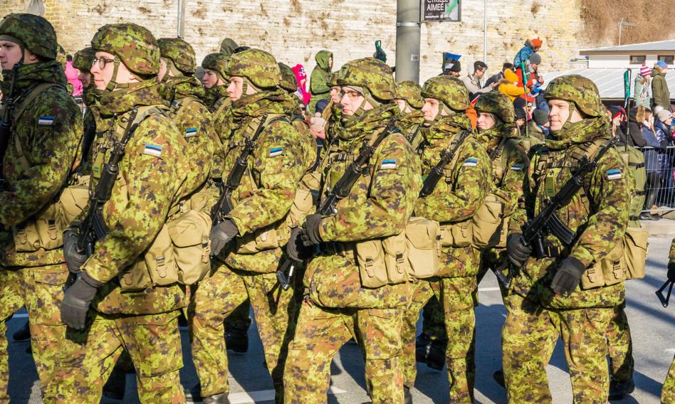 Zarobki w wojsku. Estonia wypłaci poborowym równowartość odsetek od kredytów na mieszkania