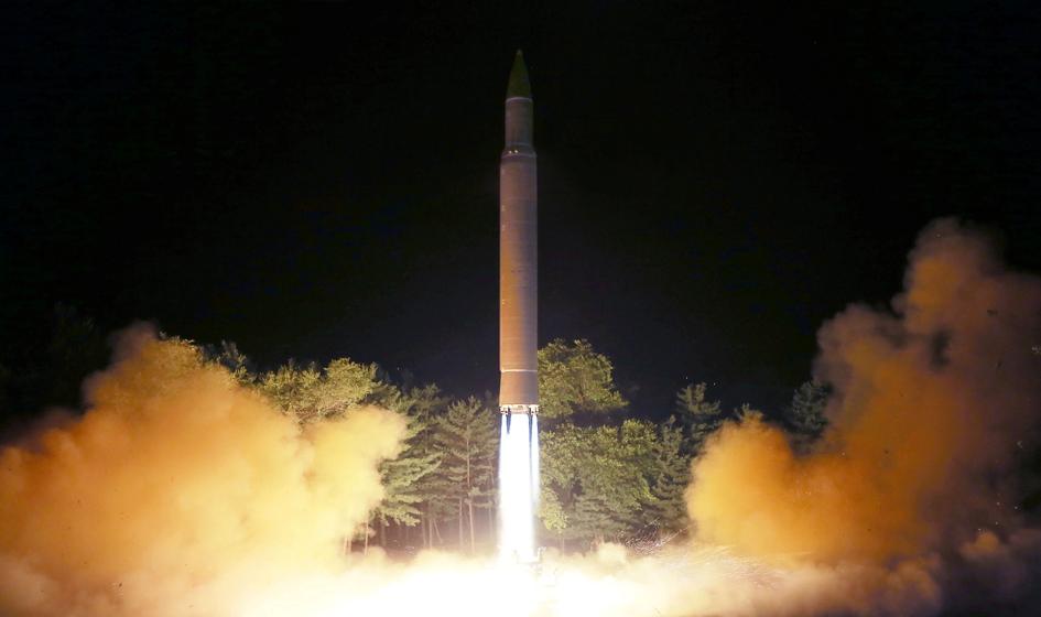 Korea Północna wystrzeliła dwa pociski balistyczne