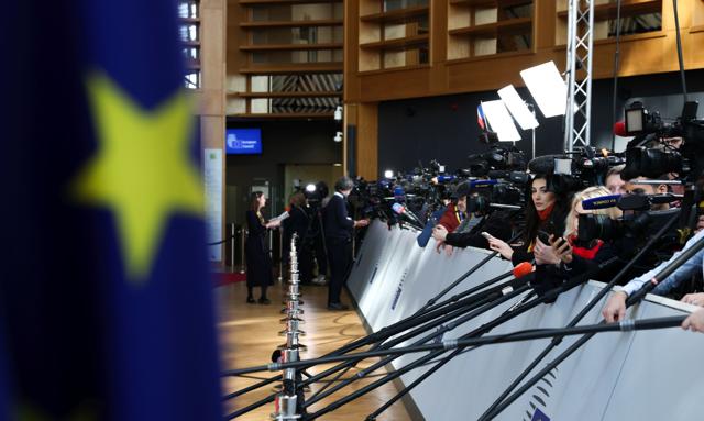 Przekręty w odpowiednikach KPO w innych krajach. Marnotrawione są miliony euro