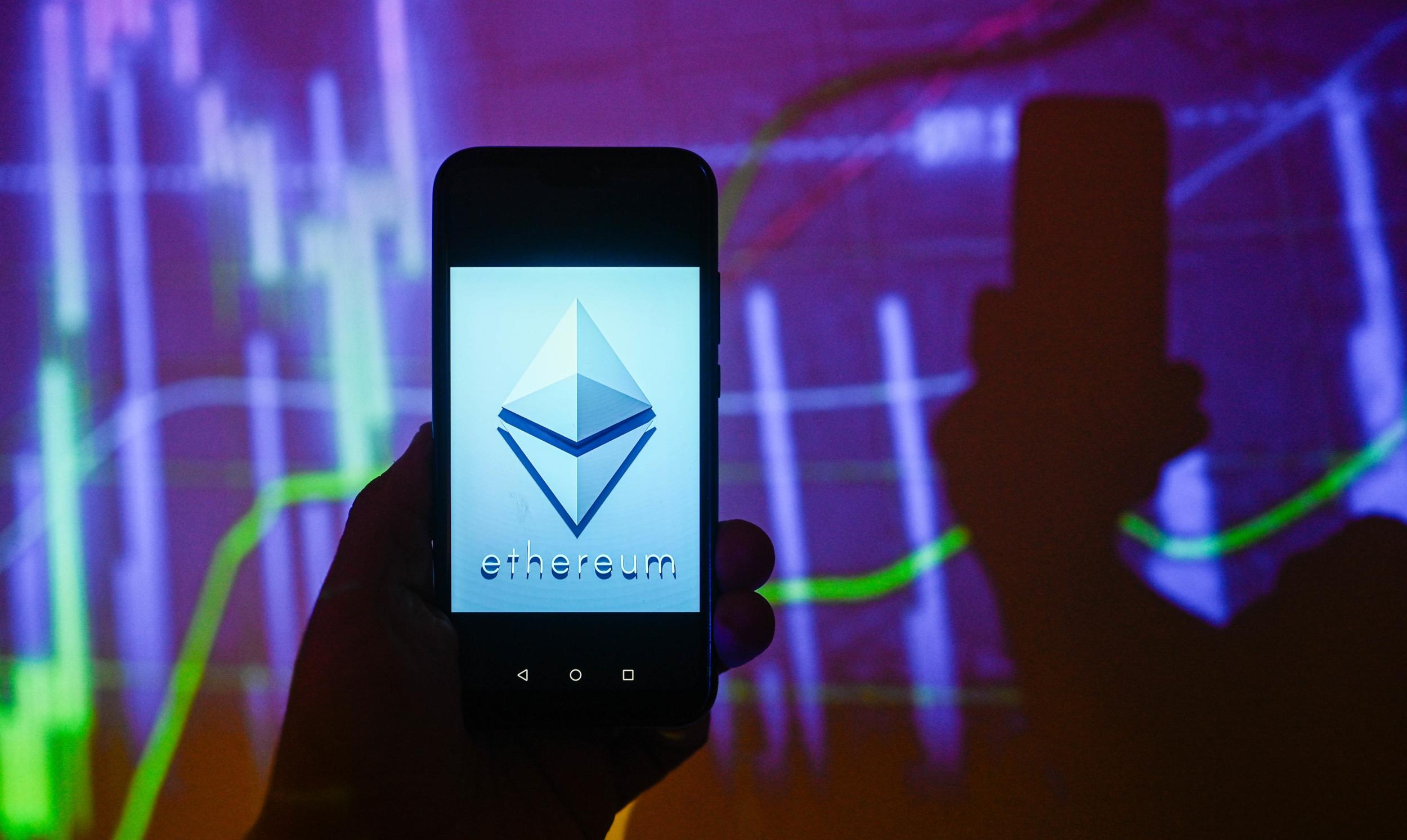 Kryptowaluty gotowe do skoku? ETF na ethereum puka do drzwi - Bankier.pl
