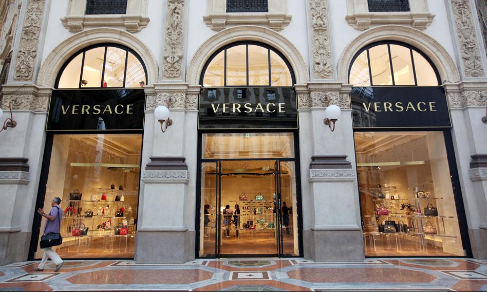 Gigaprzejęcie na rynku mody. Prada przejmuje Versace