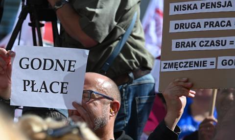 Nauczyciele szykują manifestracje przed kancelarią premiera. Broniarz: Spokojnie już było