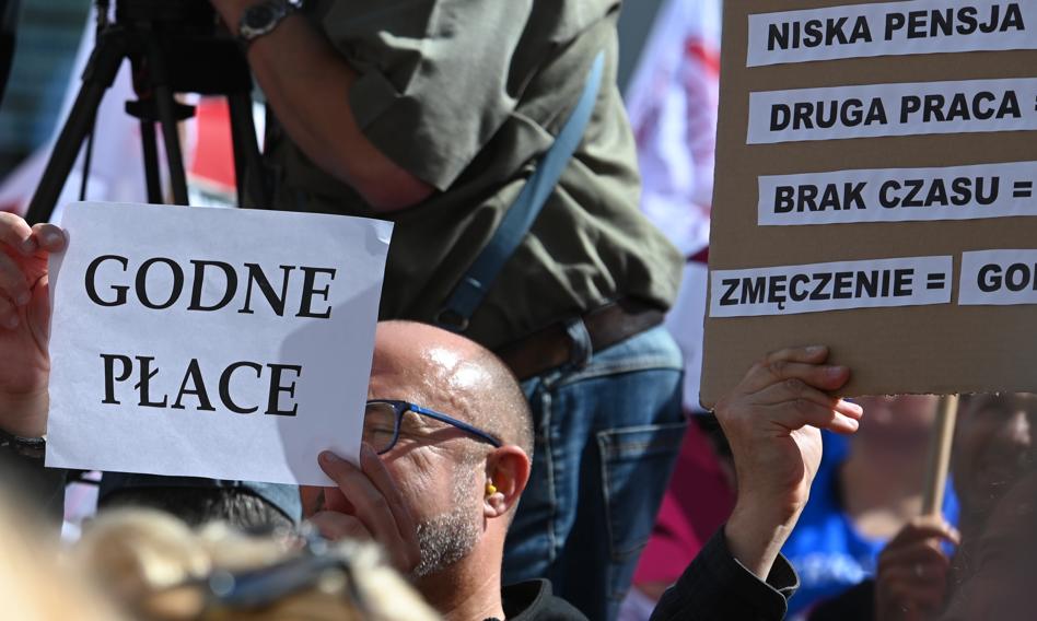 ZNP zapowiada manifestację 31 sierpnia przed KPRM w sprawie płac
