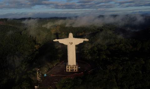 Pomnik Chrystusa w Rio de Janeiro zdetronizowany. Jest nowa największa na świecie podobizna Jezusa
