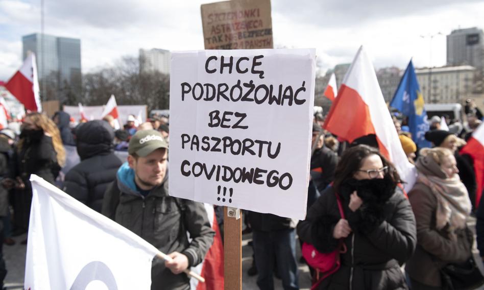 Prawnicy i instytucje: paszport covidowy ingeruje w prywatność całkiem legalnie