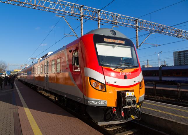 Pierwsze pociągi Superregio wyjadą na tory w czerwcu