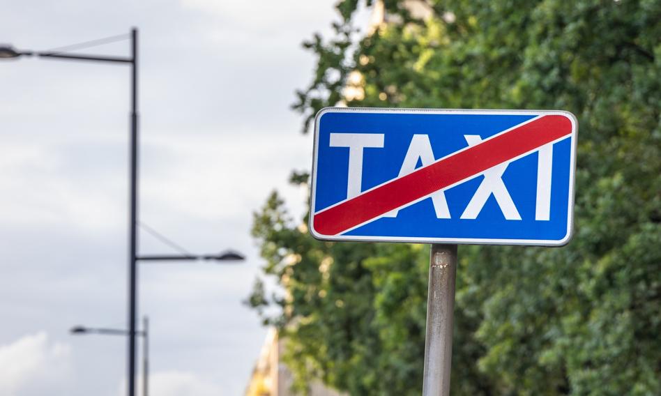 Zwrot za taxi bez PIT? MF łagodniejszy dla podatników niż skarbówka