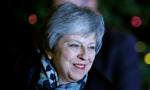 Premier May obroniła się przed wotum nieufności 