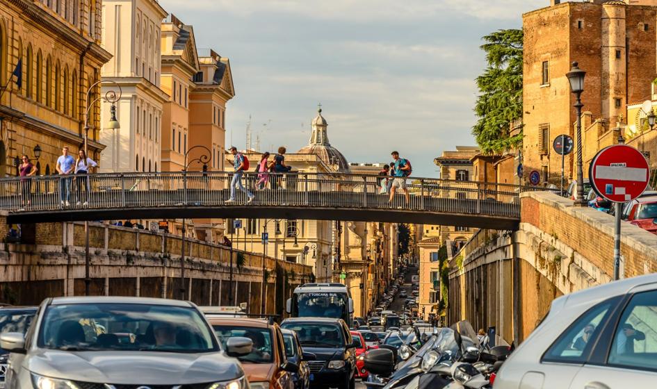 Zahamowanie wzrostu zakażeń we Włoszech. Wciąż wysoka liczba zmarłych